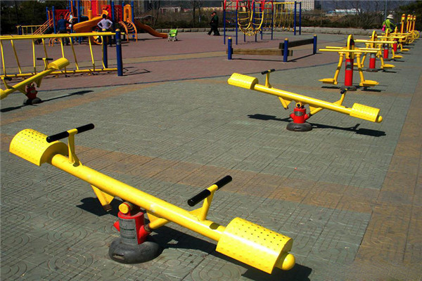 从生产到社区 户外健身器材厂家如何打造全民健身新路径